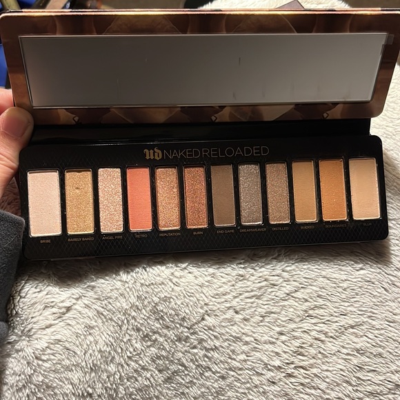 Urban Decay Naked Reloaded Palette - Picture 4 of 5